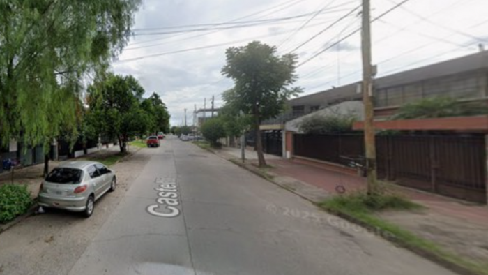 Violento asalto y allanamientos en Capital: secuestran droga y demoran a un sospechoso por el robo en calle Castelli