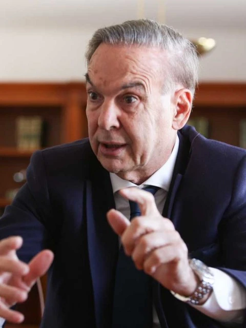 Pichetto defendió las jubilaciones de privilegio y Milei lo criticó