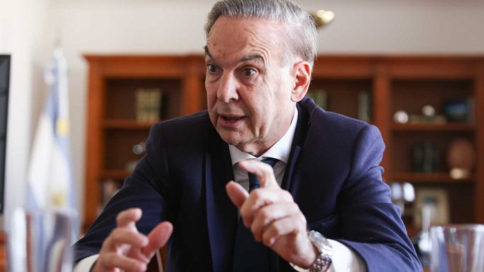 Pichetto defendió las jubilaciones de privilegio y Milei lo criticó