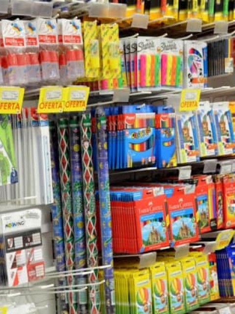 Para aliviar el bolsillo: impulsan una canasta escolar a $13.500
