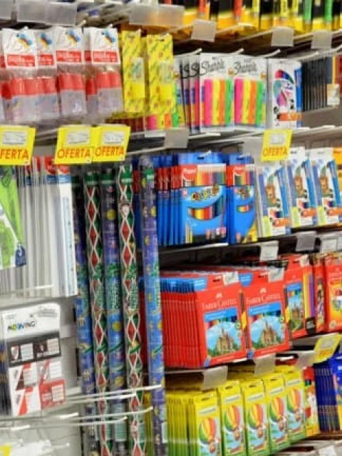 Para aliviar el bolsillo: impulsan una canasta escolar a $13.500
