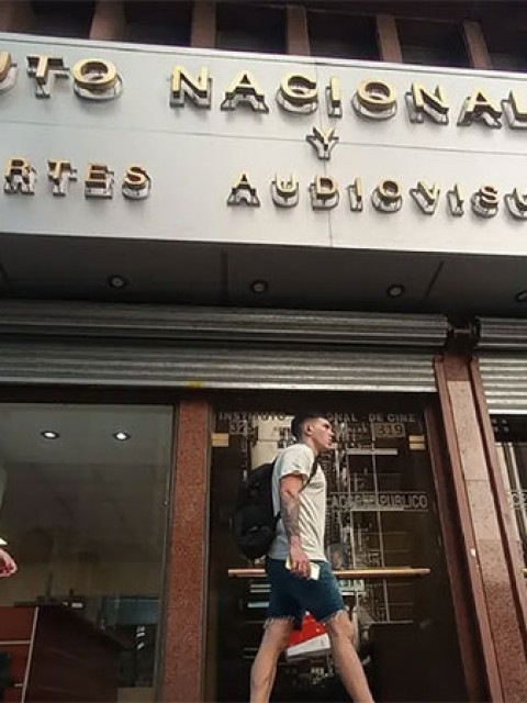 Se vencen 70.000 contratos en el Estado y hay alerta máxima por despidos masivos