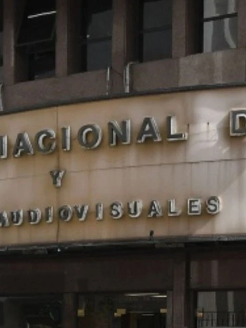 Recortes en el INCAA: el Gobierno anunció la eliminación de otras siete unidades operativas