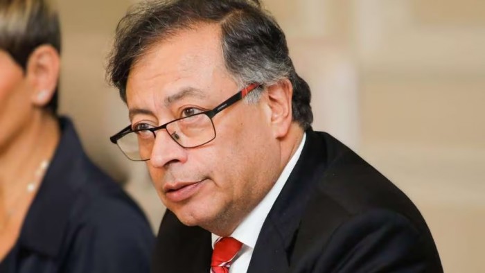 Petro ordenó retirar al embajador de Colombia en Buenos Aires tras insultos de Milei