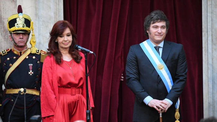 Milei lleva la disputa con Cristina a una conferencia ante ejecutivos de finanzas